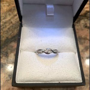 Diamond infinity ring